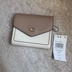 COACH WYN WALLET